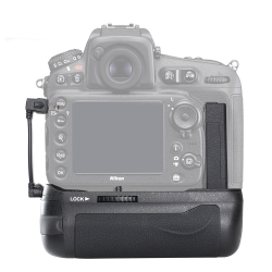 Батарейный блок Travor MB-D5600 для фотокамеры Nikon D5500, D5600 + 2 EN-EL14 1600mAh