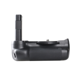Батарейный блок Travor MB-D5600 для фотокамеры Nikon D5500, D5600 + 2 EN-EL14 1600mAh